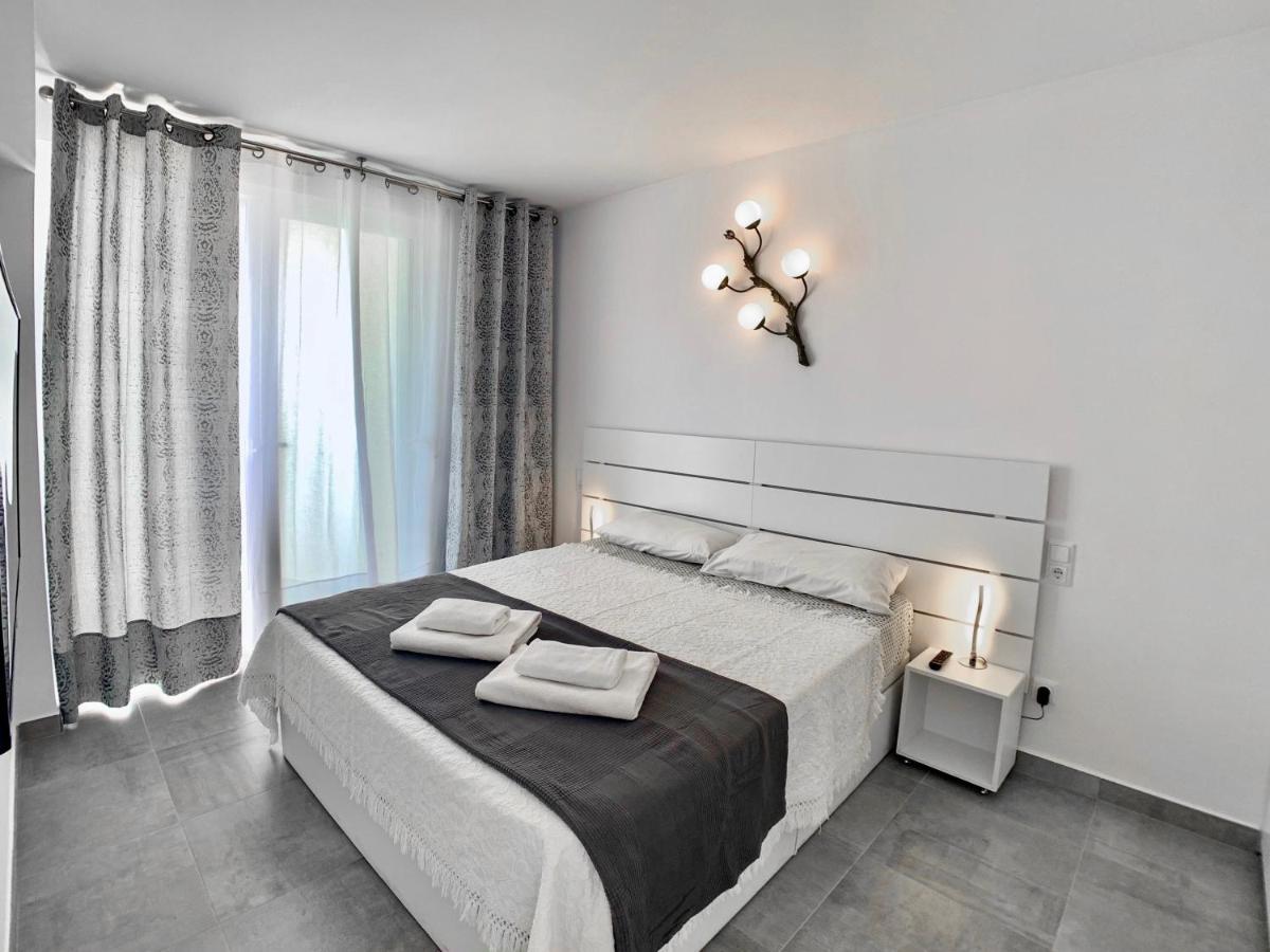Clubrent - Edf Calpemar, Planta 8, Primera Linea Exteriör bild